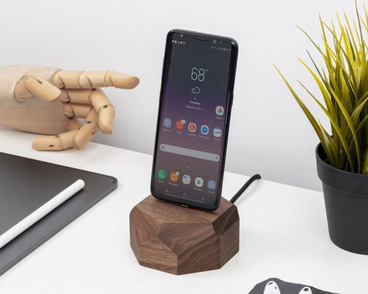 Oakywood Ladestation mit Mikro-USB